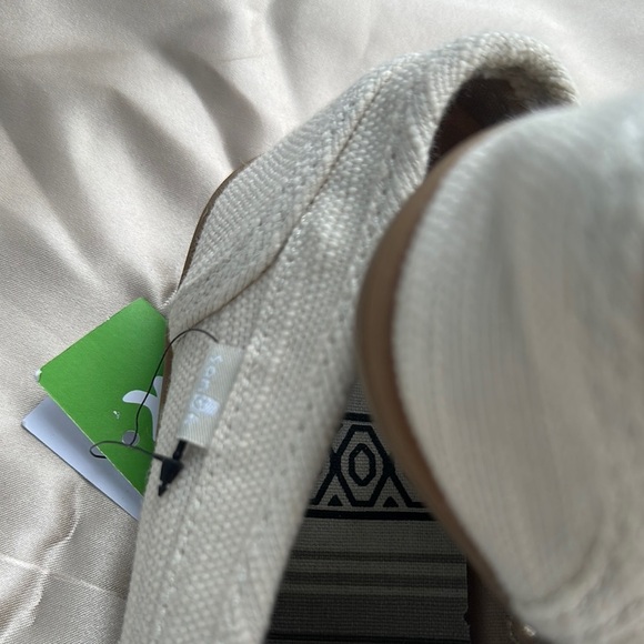 Sanuk Cream Slip-On Loafers with Textured Fabric - Picture 5 of 8